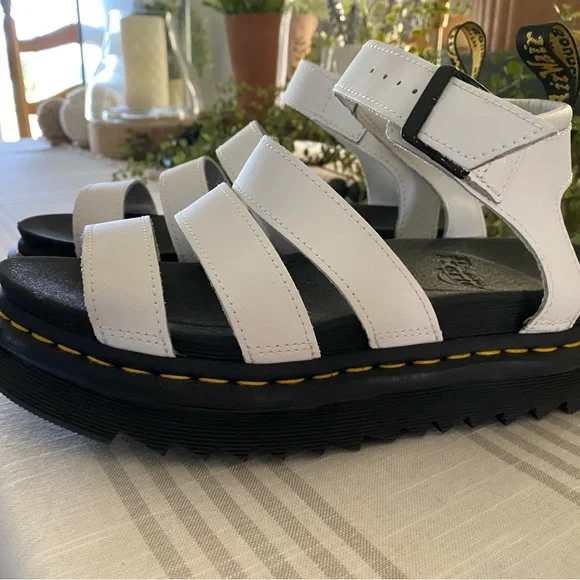 Dr. Martens AirWair White womens size 8 WORN ONCE 3 Strap Sandal with black tag - Picture 5 of 6